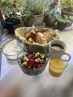 Salt Spring Carriage House B&B