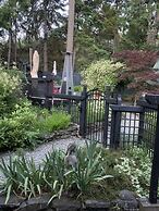 Salt Spring Carriage House B&B