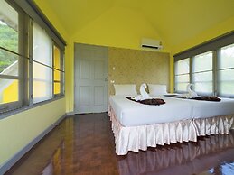 Brookside Valley Resort