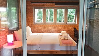 Brookside Valley Resort