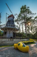 Brookside Valley Resort