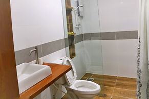 Neakru Guesthouse and Restaurant