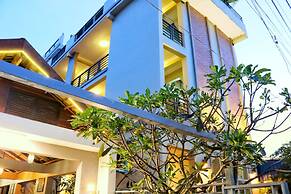 Neakru Guesthouse and Restaurant