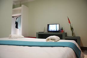 Neakru Guesthouse and Restaurant