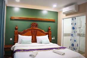 Neakru Guesthouse and Restaurant