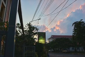 Neakru Guesthouse and Restaurant