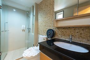 Greenview Ekkamai 10