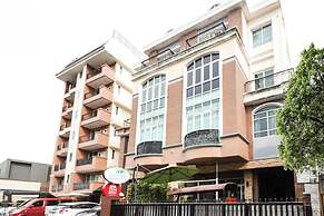 Greenview Ekkamai 10