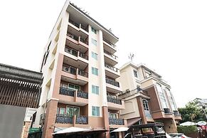 Greenview Ekkamai 10