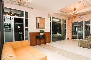 Greenview Ekkamai 10