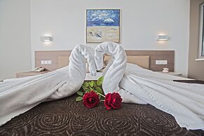 Vassos Nissi Plage Hotel & Spa