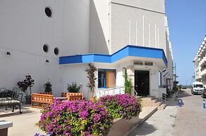 Miranda Moral Beach Hotel