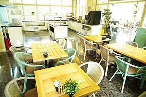 Blue Palace Hotel & Family