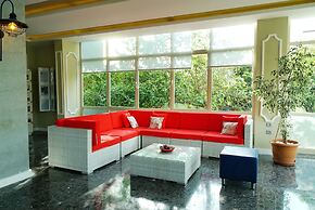 Blue Palace Hotel & Family