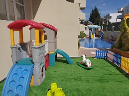 Blue Palace Hotel & Family