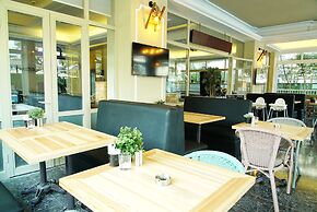 Blue Palace Hotel & Family