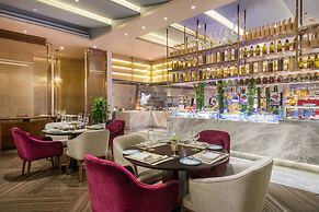 Crowne Plaza Yibin by IHG