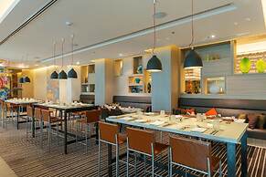Novotel Manila Araneta City Hotel