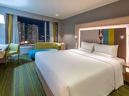 Novotel Manila Araneta City Hotel