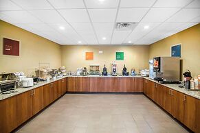 Comfort Suites Dodge City