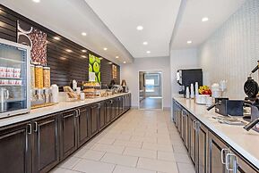 La Quinta Inn & Suites by Wyndham Corpus Christi - Portland