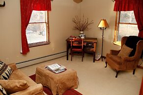 On Cranberry Pond B&B