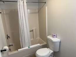 Grand Beach Inn
