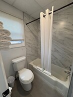 Grand Beach Inn