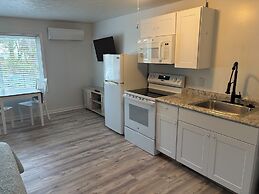 Grand Beach Inn