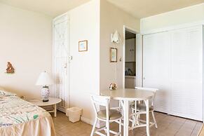 Sky Box Beach Suite at Montego Bay Club