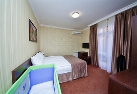 Favorit Hotel