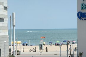 Howard Johnson by Wyndham Virginia Beach At The Beach