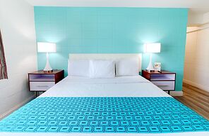 Howard Johnson by Wyndham Virginia Beach At The Beach