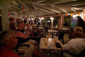 Nikolas Villas Apartments