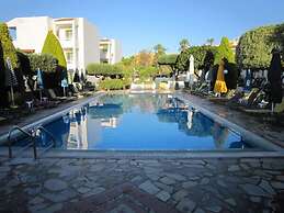 Nikolas Villas Apartments