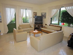 Nikolas Villas Apartments