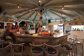 Nikolas Villas Apartments