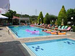 Nikolas Villas Apartments