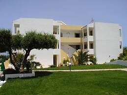 Nikolas Villas Apartments