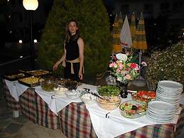 Nikolas Villas Apartments