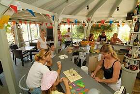 Nikolas Villas Apartments