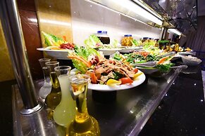 GOLDEN TULIP AL SHAKREEN