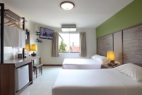 Rambuttri Village Inn & Plaza