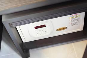 Rambuttri Village Inn & Plaza