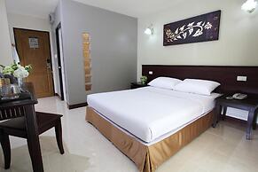 Rambuttri Village Inn & Plaza