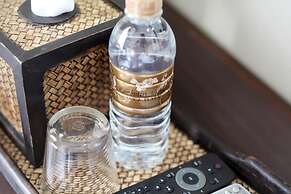 Rambuttri Village Inn & Plaza