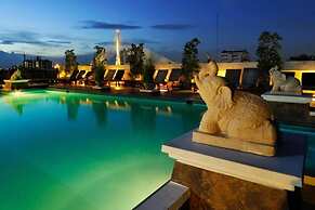 Rambuttri Village Inn & Plaza