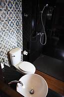 Rambuttri Village Inn & Plaza