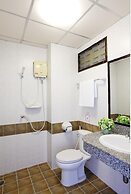 Rambuttri Village Inn & Plaza