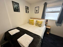 Smart Hyde Park Inn Hostel
